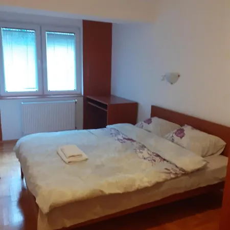 Apartment Ballet - 2 *